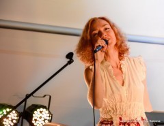 Анна Бутурлина (вокал) на летней сцене в Коломенском