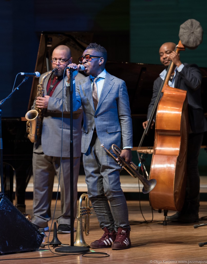 Большой джазовый оркестр петра. Roy Hargrove Quintet. Оркестр Петра Востокова. Джазовый оркестр. Большой джазовый оркестр.