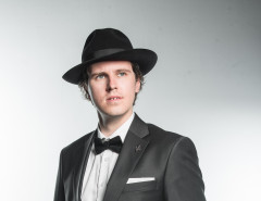 Александр Абрамов (вокал)