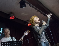 Анна Бутурлина и трио в джаз-клубе ЭССЕ