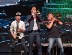 Группа Leonid & Friends в клубе Yota Arena