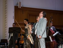Над барьерами - 2 Московский оркестр Игоря Бутмана и Екатерина Асташова (скрипка)