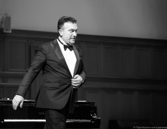 Сергей Жилин с программой "Рояль - король джаза" в Большом зале МГК