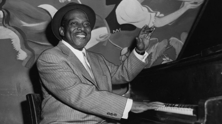 Count Basie рояль