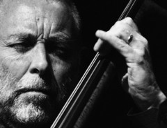 Dave Holland (контрабас)