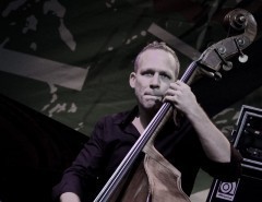 Авишай Коэн / Avishai Cohen (контрабас, вокал)