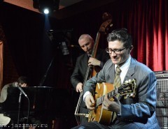 Straight Ahead- Joe Farnsworth's (NYC, drums) Tribute to the Hard Bop Masters