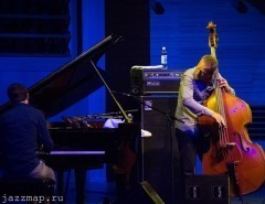 Avishai Cohen Trio