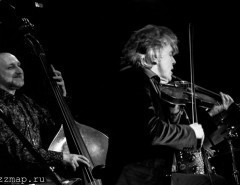 Скрипач Дидье Локвуд (Didier Lockwood) в клубе Эссе 07.04.2014