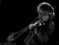 Скрипач Дидье Локвуд (Didier Lockwood) в клубе Эссе 07.04.2014