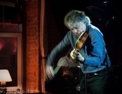 Скрипач Дидье Локвуд (Didier Lockwood) в клубе Эссе 07.04.2014