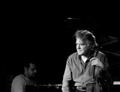 Скрипач Дидье Локвуд (Didier Lockwood) в клубе Эссе 07.04.2014