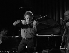 Скрипач Дидье Локвуд (Didier Lockwood) в клубе Эссе 07.04.2014