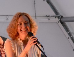 Анна Бутурлина (вокал) на летней сцене в Коломенском