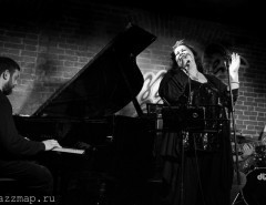 Мариам Мерабова и "Мирайф" на сцене джаз-клуба "Эссе"